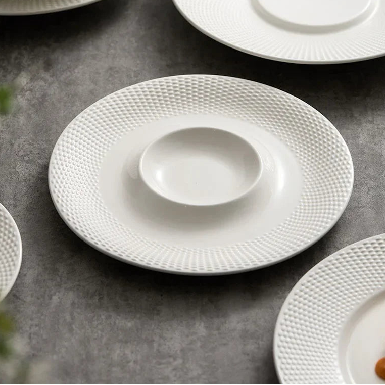assiette_design_gastronomique_deleurde_professionnelle_premium_moderne_etoile