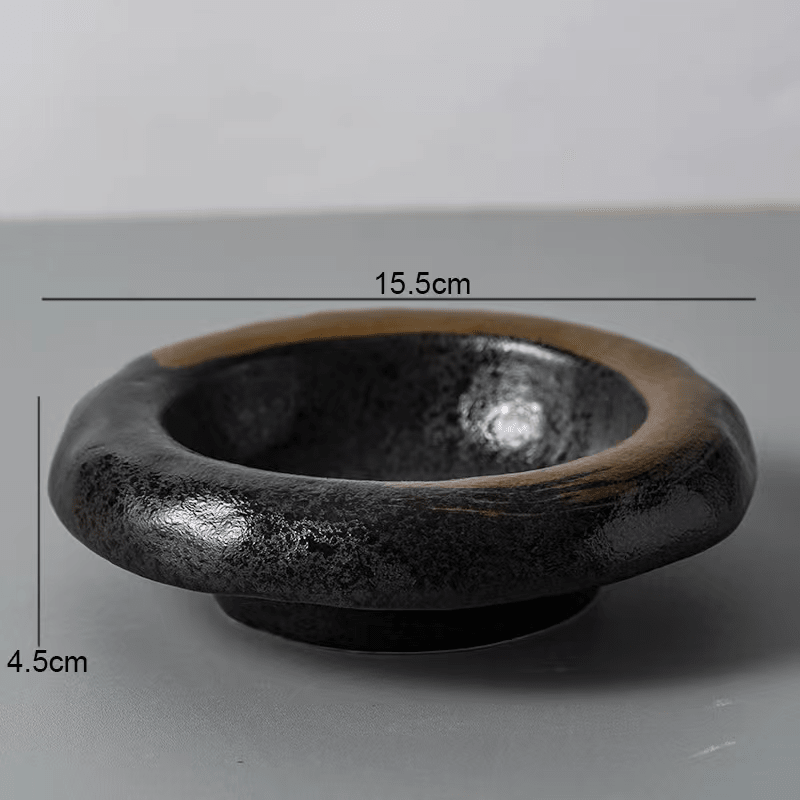 assiette restaurant étoilé ronde noire