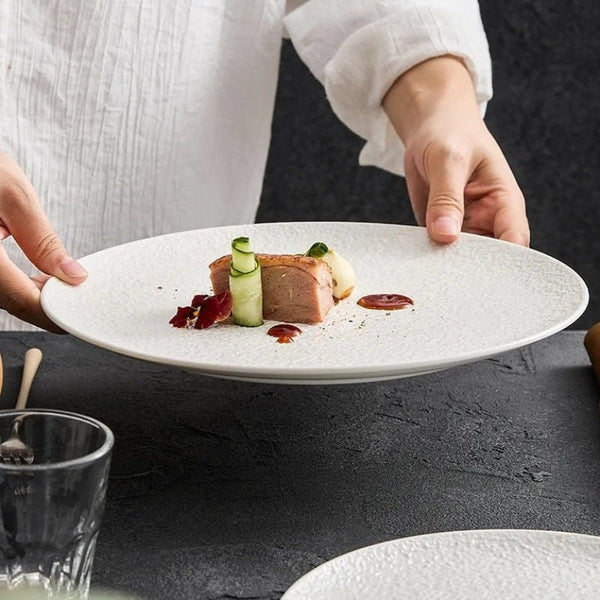 Assiette Céramique Fine Crunch Maison Deleurde avec dressage gastronomique