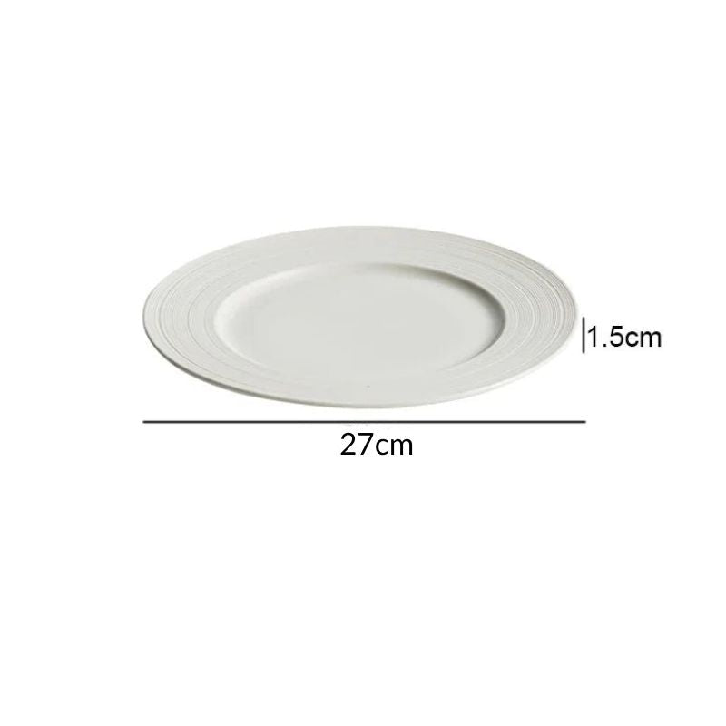 assiette blanche simple pour restaurant gastronomique