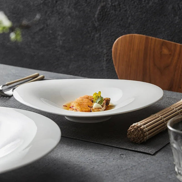 Assiette Céramique Blanche Elma Maison Deleurde avec dressage gastronomique