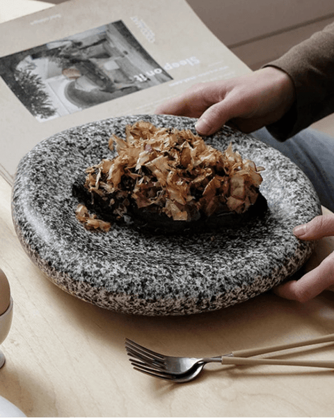 Assiette Céramique Gastronomique Galet Maison Deleurde avec dressage gastronomique