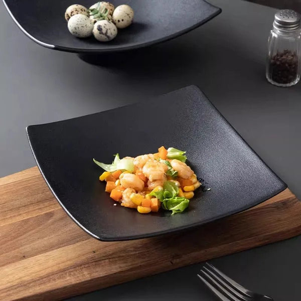 Assiette Céramique Carré Quadria Maison Deleurde, vue rapprochée de la forme et de la finition