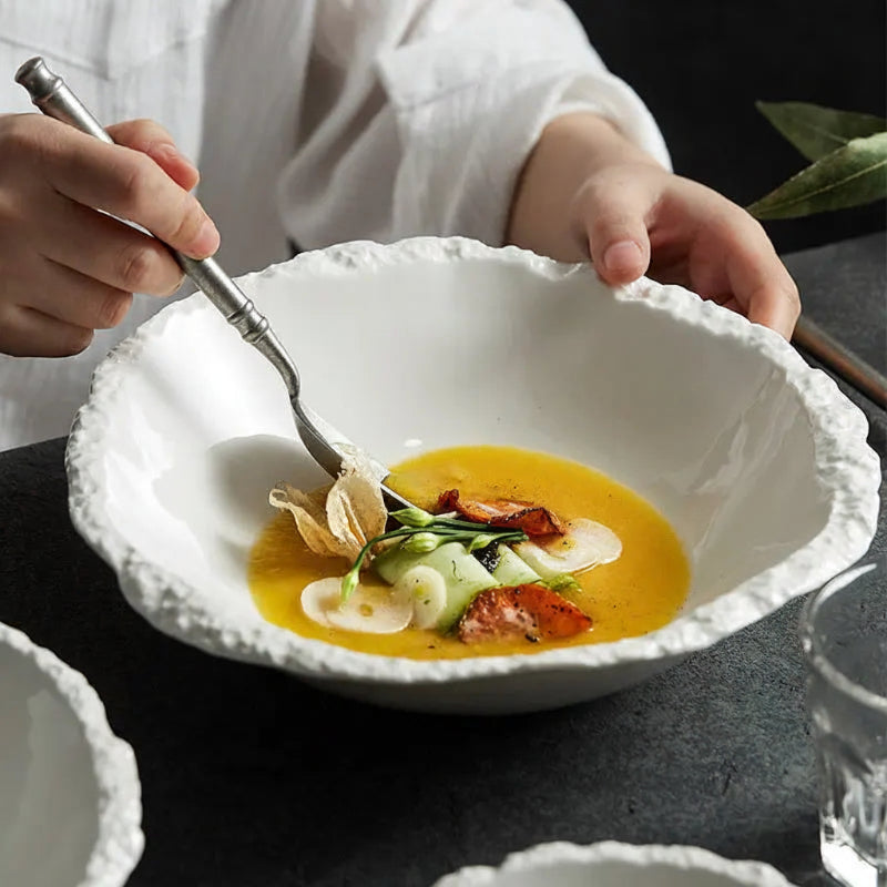 Bol en céramique blanche Rocca Maison Deleurde, bord minéral texturé