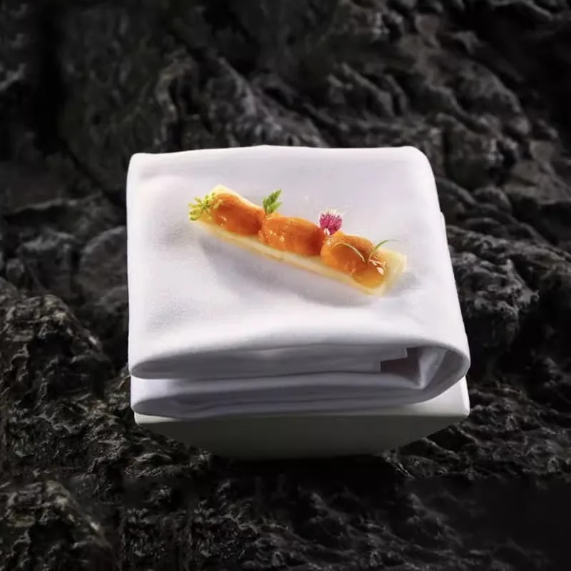 ceramic-plate-cube-restaurant