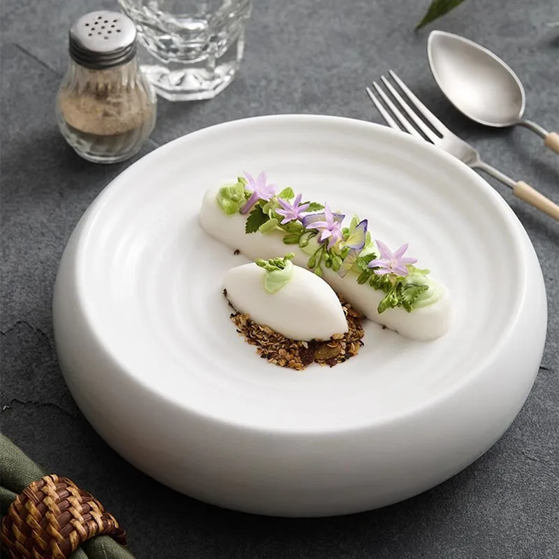 ceramic-plate-sleek-deleurde-modern