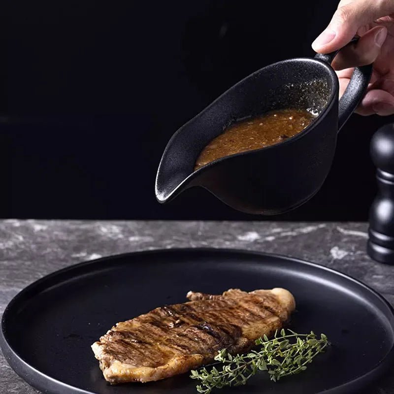 Saucière Céramique Moderne Gravita Maison Deleurde avec dressage gastronomique