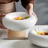 Assiette Céramique Creuse Nuage Maison Deleurde avec dressage gastronomique