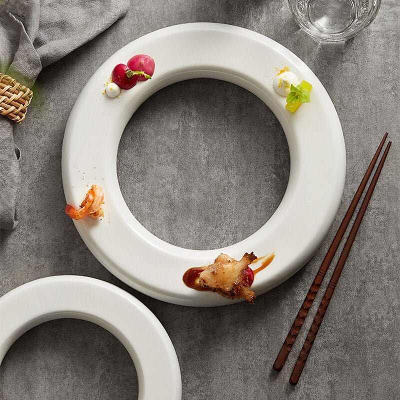 Plat à Mignardise Céramique Ring Maison Deleurde avec dressage gastronomique
